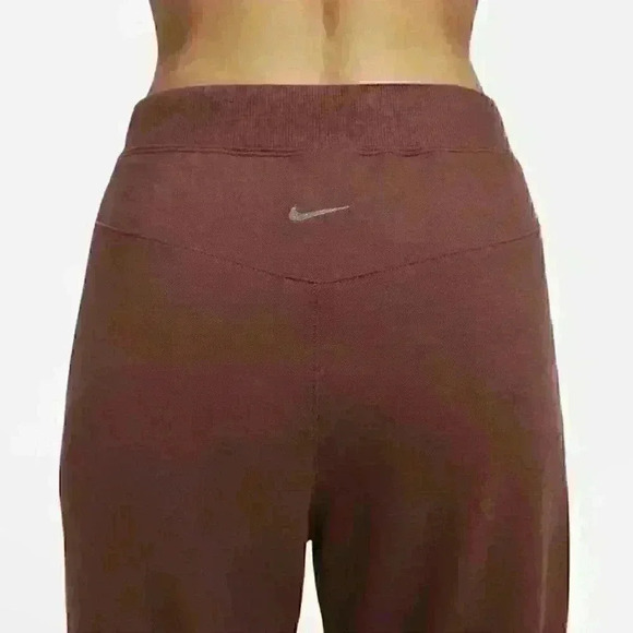 NEW! Nike Women's Plus 3X Yoga Luxe 7/8 Fleece Joggers - Picture 5 of 6